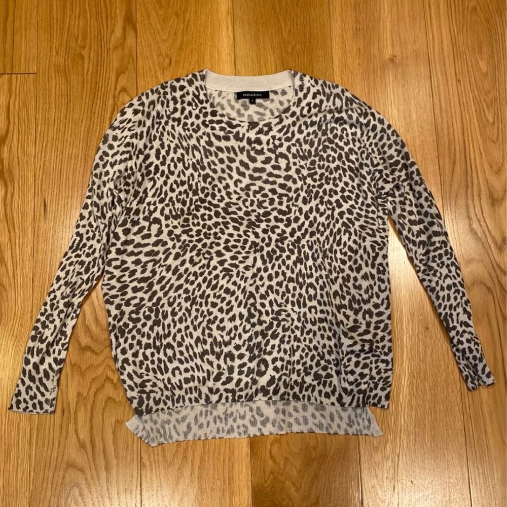 Olivaceous sweater, small, barely used.